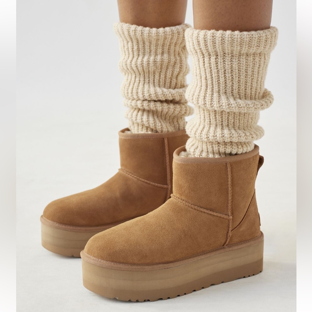 NIB Classic Mini Platform UGG